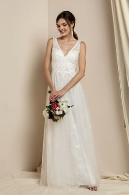 The MaryAnn Bridal Gown image 0
