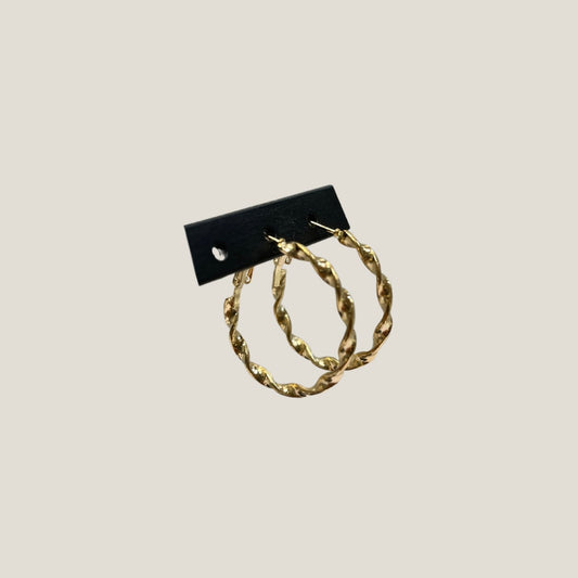 Twist Around Hoops image 0