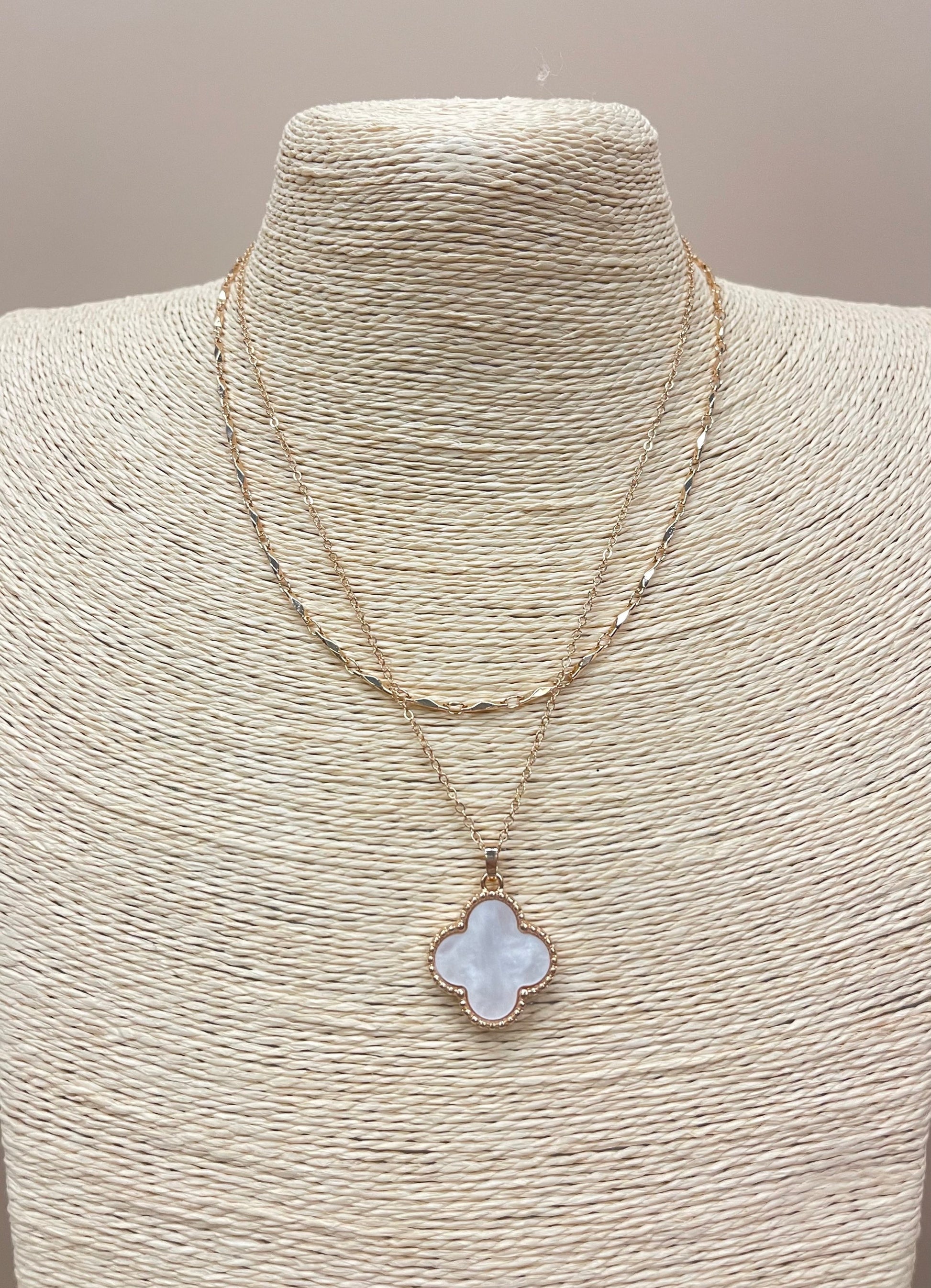 Mother of Pearl Clover Necklace  image 0