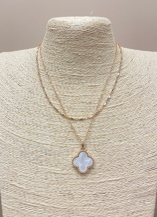 Mother of Pearl Clover Necklace  image 0