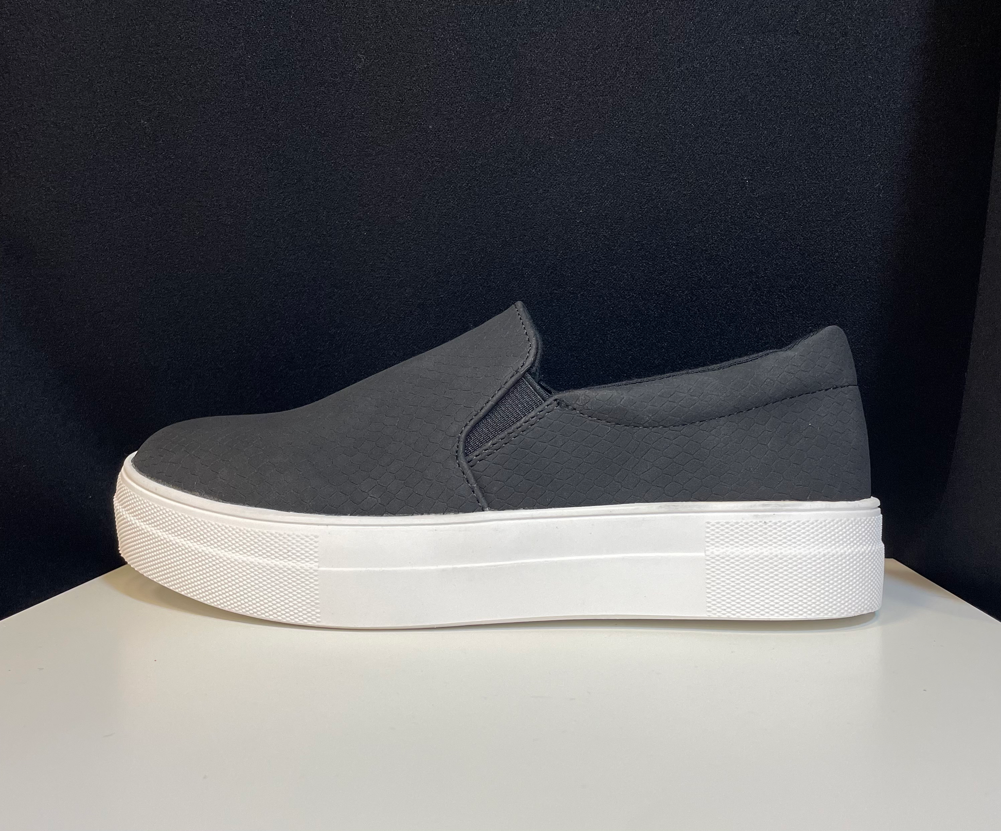The Easy Girl Sneaker image 8